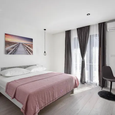 Dom wakacyjny Awesome In Split With Wifi *