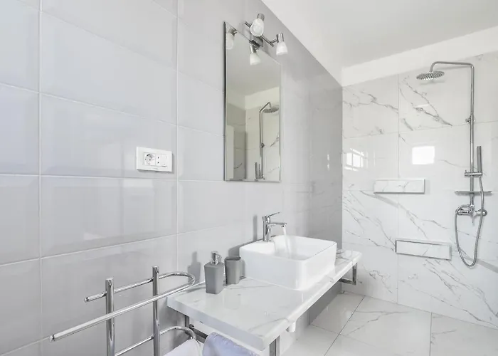 Awesome In Split With Wifi *