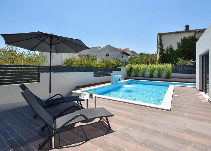 Dom wakacyjny Awesome In Split With Wifi *