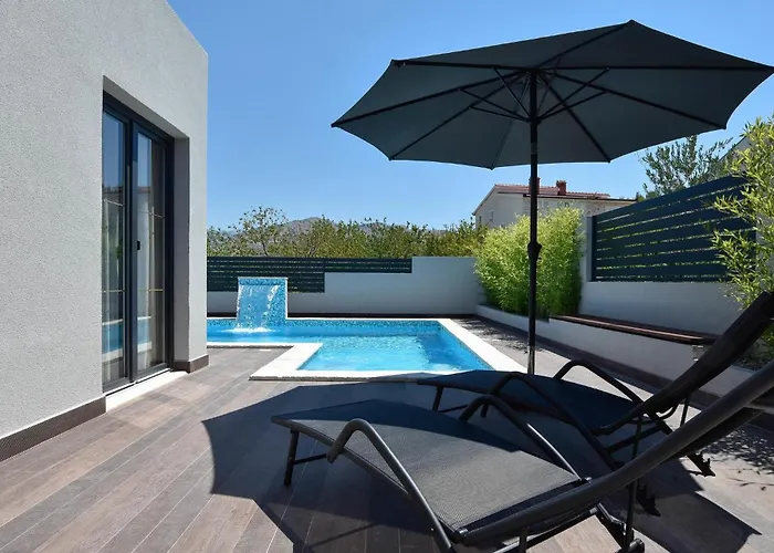 Awesome In Split With Wifi Feriehus